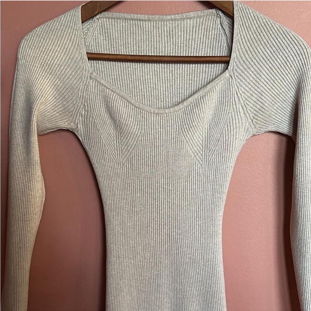 Elegant Tan Ribbed Knit Dress - Picture 3 of 4